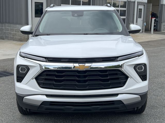 Used 2025 White Chevrolet LT image 16