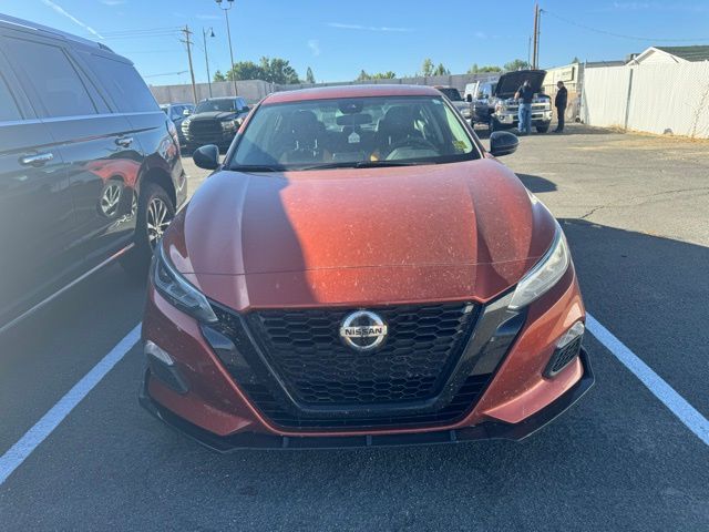 2021 Nissan Altima 2.5 SR 2