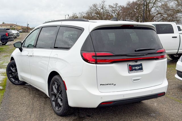 new 2026 Chrysler Pacifica car, priced at $47,180