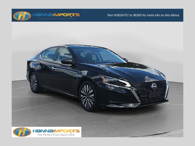 Super Black Clearcoat 2025 Nissan Altima Sedan Front-Wheel Drive Continuously Variable Transmission
