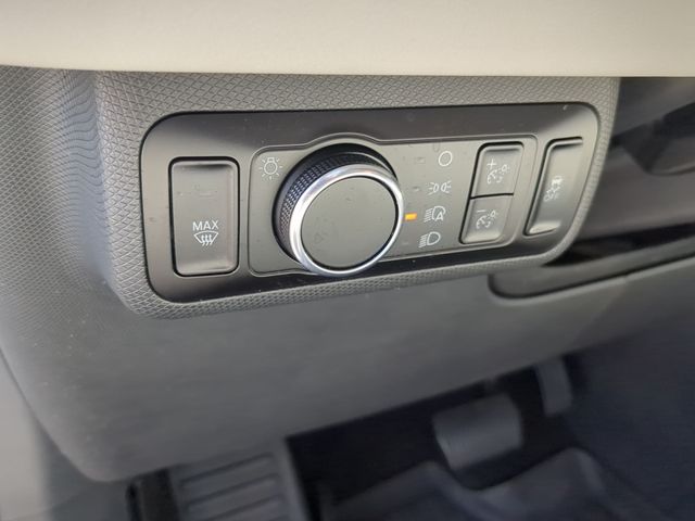 Used 2023 White Ford Premium image 27