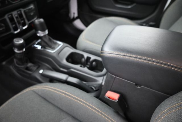 Used 2025 Jeep Wrangler SUV