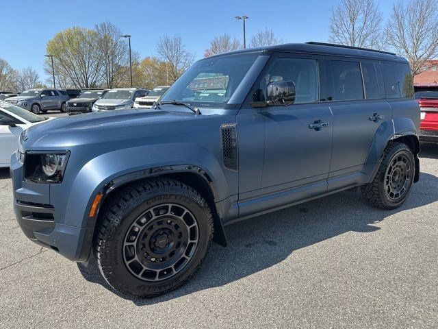 2026 Land Rover Defender 110 P635 OCTA AWD