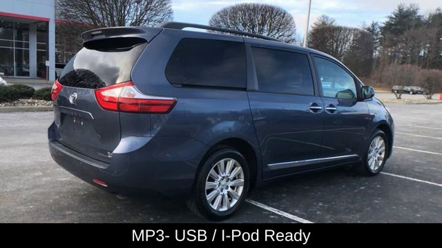 2017 Toyota Sienna XLE 2