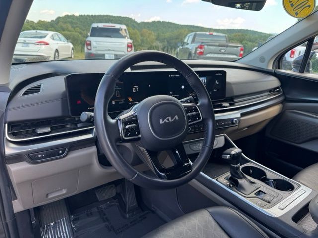 Used 2025  Kia LXS image 24