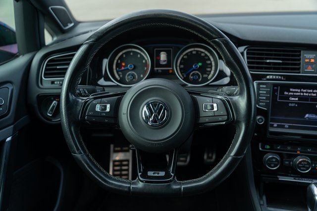 2016 Volkswagen Golf R Base 11