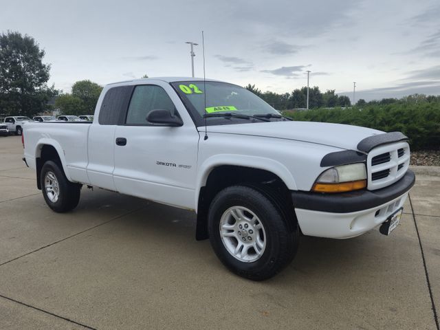 White 2002 Dodge Dakota Pickup Truck Four-Wheel Drive 4-Speed Automatic Overdrive