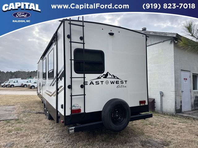 Used 2021  East to West CT 2810 KIK image 7