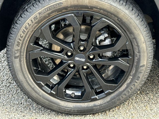 Used 2020 Gray GMC SLE image 9