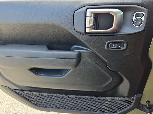 New 2026 Green Jeep Mojave image 22