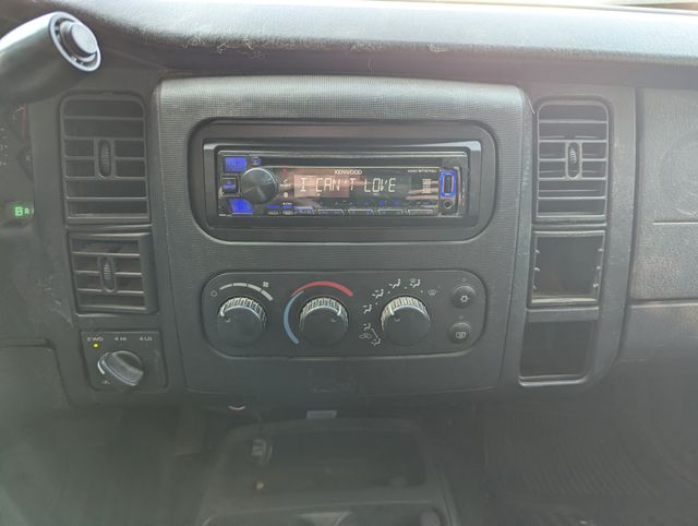 2004 White Dodge Dakota Sport 4X4 Truck