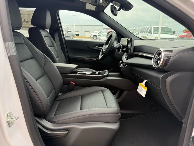 new 2026 Chevrolet Equinox car, priced at $35,435