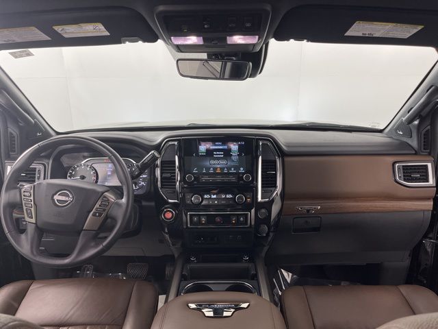 2023 Nissan Titan Platinum Reserve photo