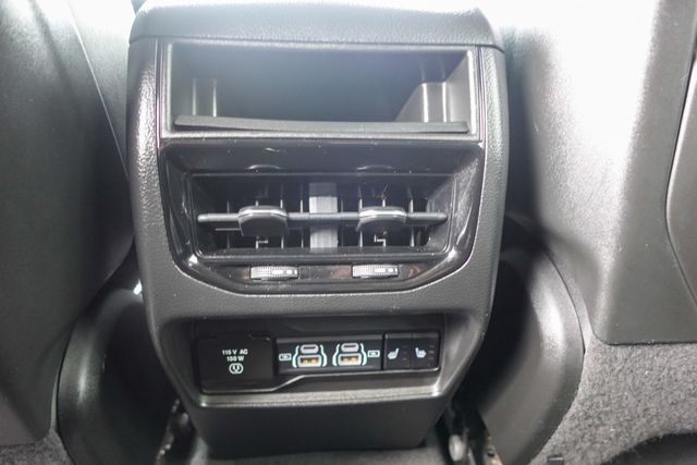 used 2022 Jeep Grand Cherokee car, priced at $23,900