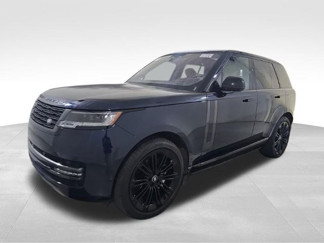 2023 Land Rover Range Rover SE 2