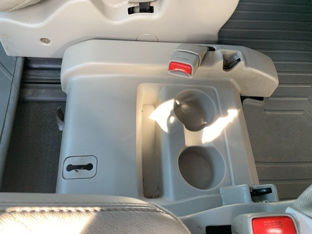 2012 Toyota Sienna XLE 7-Passenger Auto Access Se photo