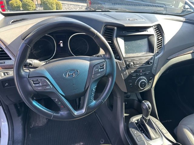 Used 2018 White Hyundai 2.4 Base image 28