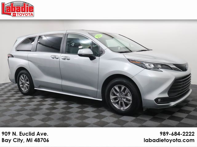  2025 Toyota Sienna XLE 7-Passenger AWD   