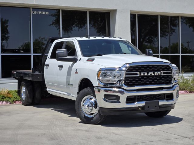 Bright White Clearcoat 2024 RAM 3500 Chassis Pickup Truck Four-Wheel Drive 6-Speed Automatic