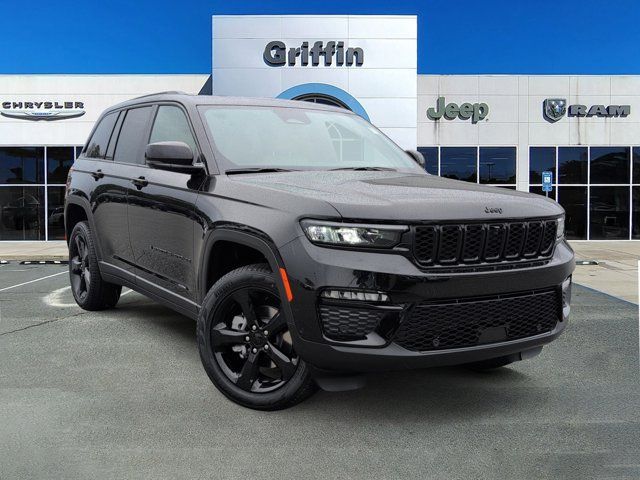 Diamond Black Crystal Pearlcoat 2025 Jeep Grand Cherokee Limited 4WD SUV / Crossover Four-Wheel Drive 8-Speed Automatic