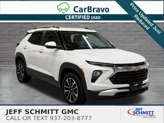 Summit White 2025 Chevrolet Trailblazer SUV / Crossover Four-Wheel Drive 9-Speed Automatic