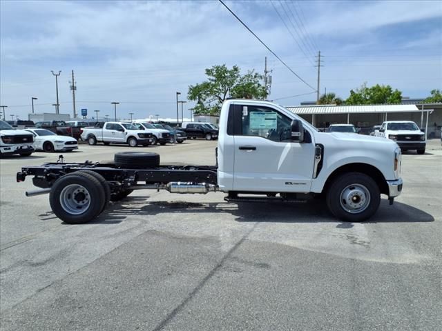 2025 Ford F-350SD XL photo