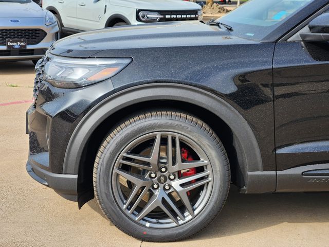 2025 Ford Explorer ST photo