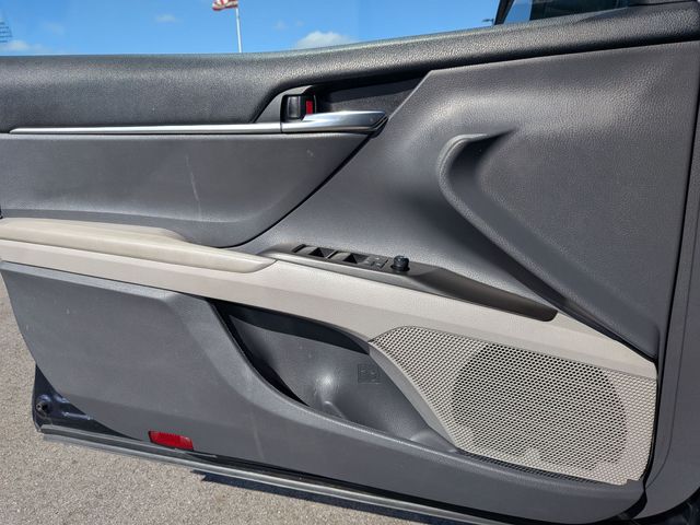 2021 Toyota Camry - Image 14