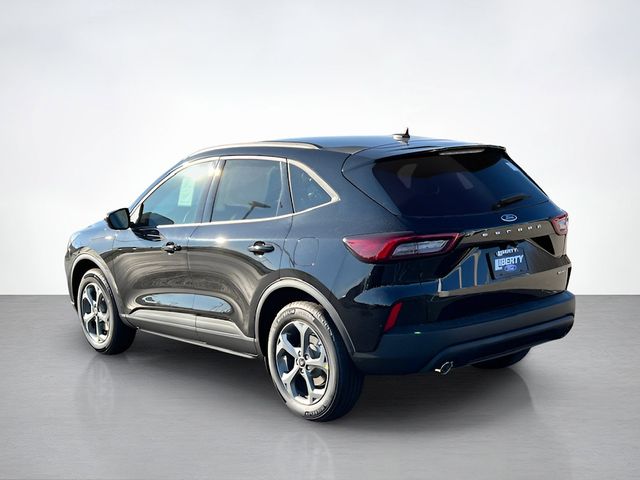 2025 Ford Escape ST-Line photo