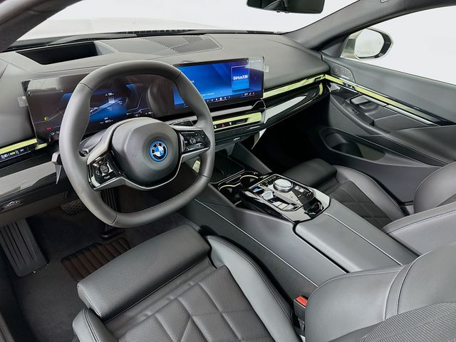 2025 BMW i5 xDrive40 9