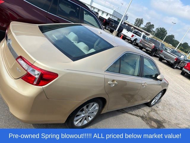 Used 2012 Beige Toyota XLE image 8