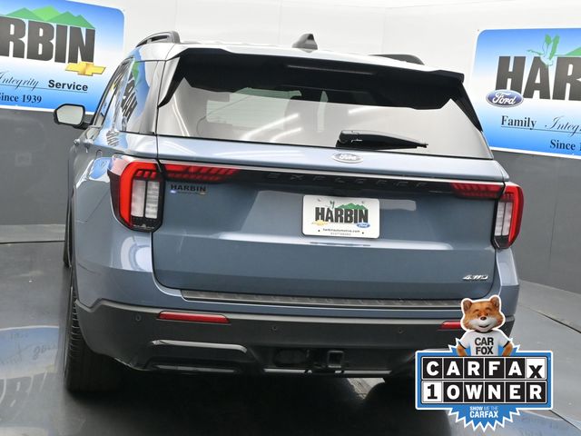 2025 Ford Explorer ST-Line photo