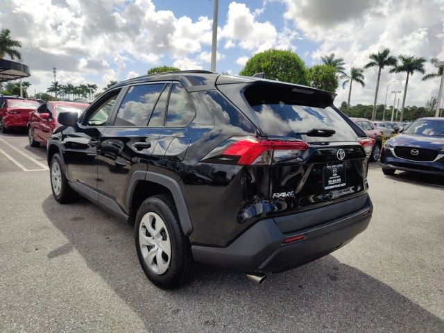 2021 Toyota RAV4 LE 11