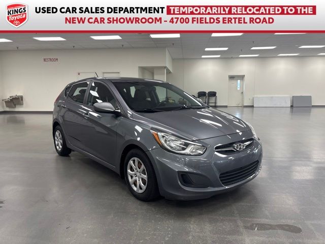 Triathlon Gray Metallic 2014 Hyundai Accent Hatchback Front-Wheel Drive 6-Speed Automatic Overdrive