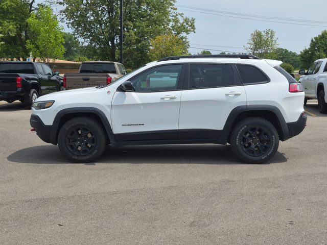 2022 Jeep Cherokee - Image 2