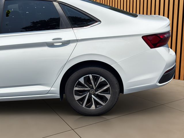2024 Volkswagen Jetta Thumbnail