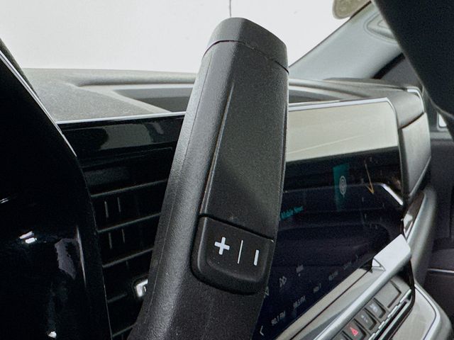 Used 2025 White Chevrolet LT image 18