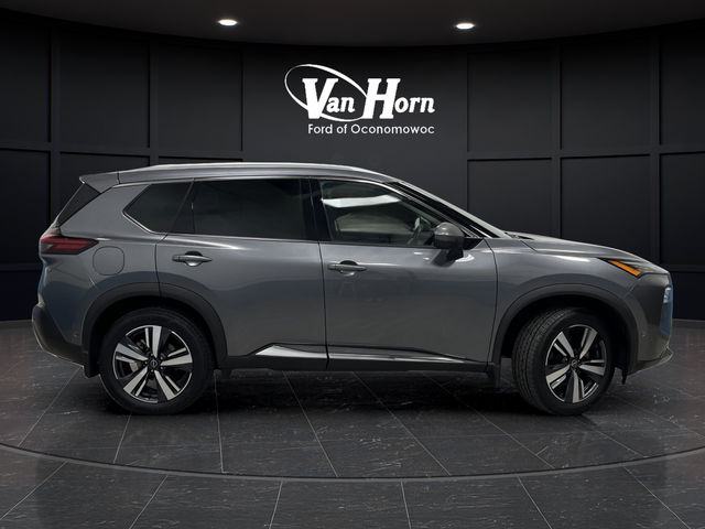 Used 2023 Gun Metallic Nissan SL image 2