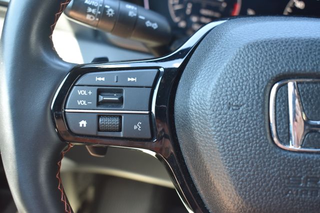 Used 2025 Honda Pilot SUV