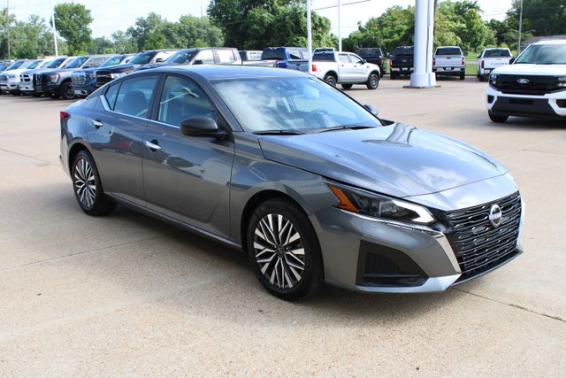 Gray (Gun Metallic) 2025 Nissan Altima Sedan Front-Wheel Drive Continuously Variable Transmission