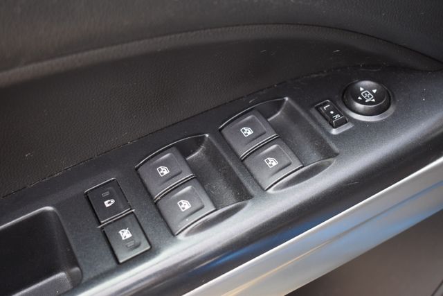 2022 Chevrolet Colorado LT - Photo 11