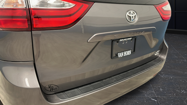 Used 2017 Predawn Gray Mica Toyota XLE image 36