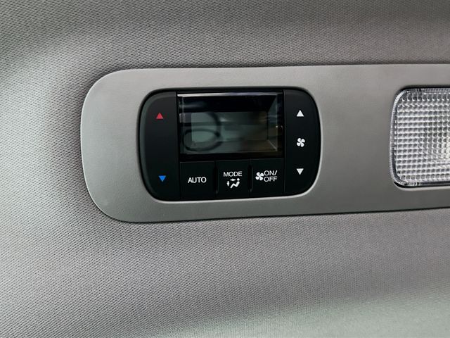 2023 Honda Odyssey Touring photo