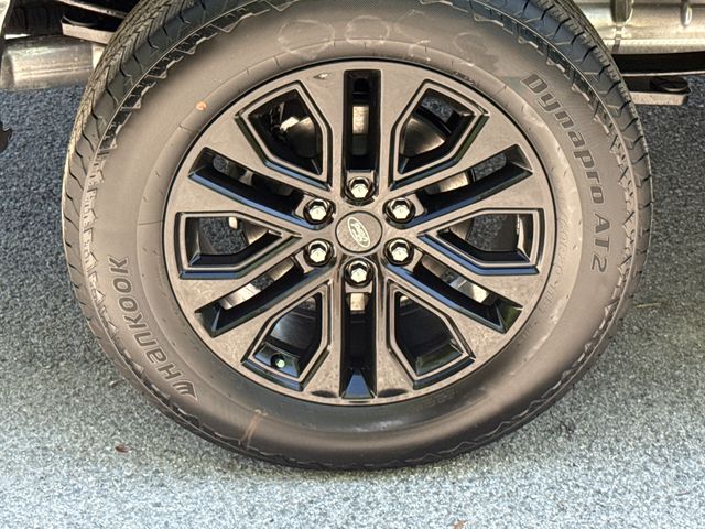 New 2026 Gray Ford Lariat image 10