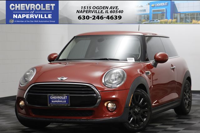 Blazing Red 2018 MINI Cooper Hatchback Front-Wheel Drive 6-Speed Automatic