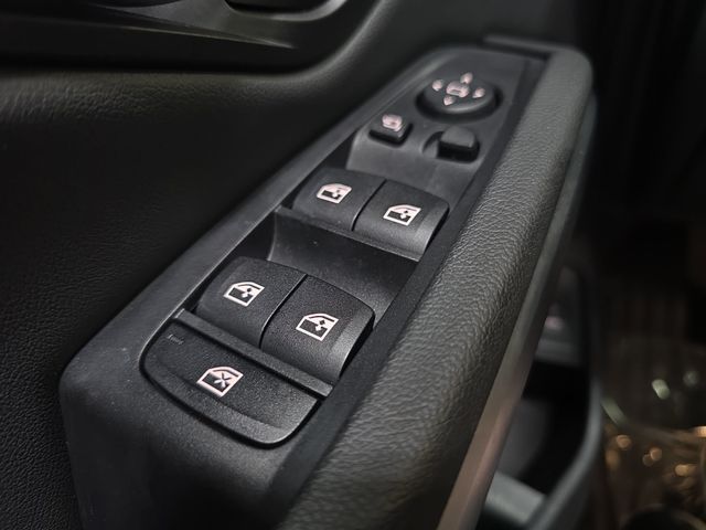 Used 2019 Jet Black BMW 330i xDrive image 27