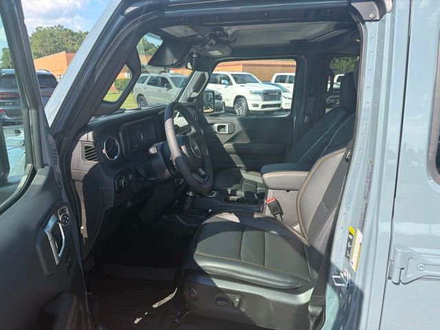 2026 Jeep Gladiator Sahara 4x4