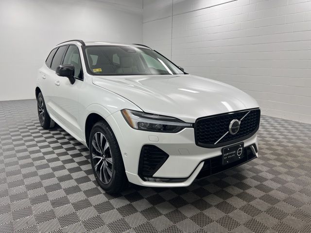 Crystal White Metallic 2024 Volvo XC60 B5 Plus Dark Theme AWD SUV / Crossover All-Wheel Drive Automatic