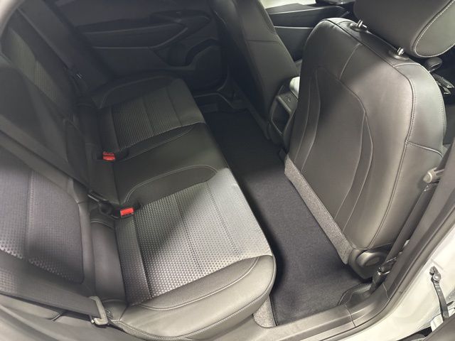 2025 Chevrolet Trax LT photo