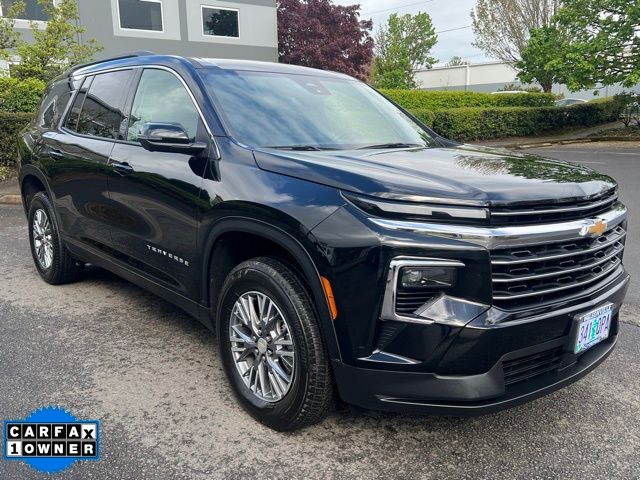 Mosaic Black Metallic 2025 Chevrolet Traverse LT FWD SUV / Crossover Front-Wheel Drive 8-Speed Automatic